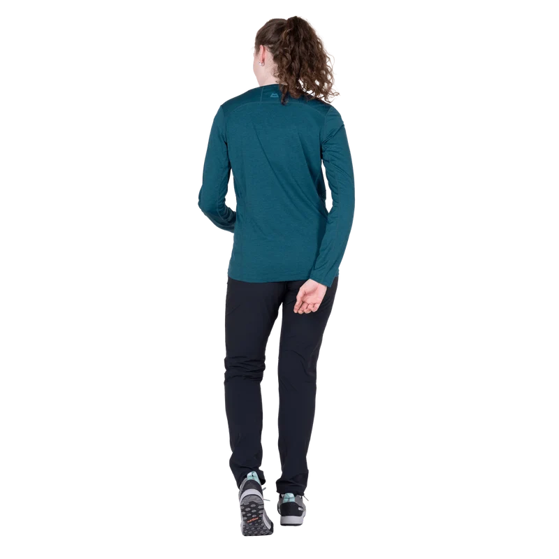 Tempi Women's LS Tee