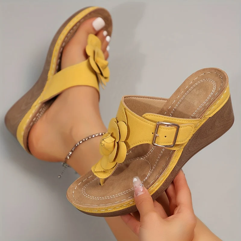 Damen Plateau Sandalen | Blumendetail & Komfortsohle | Elegante High Heels für Sommerlooks