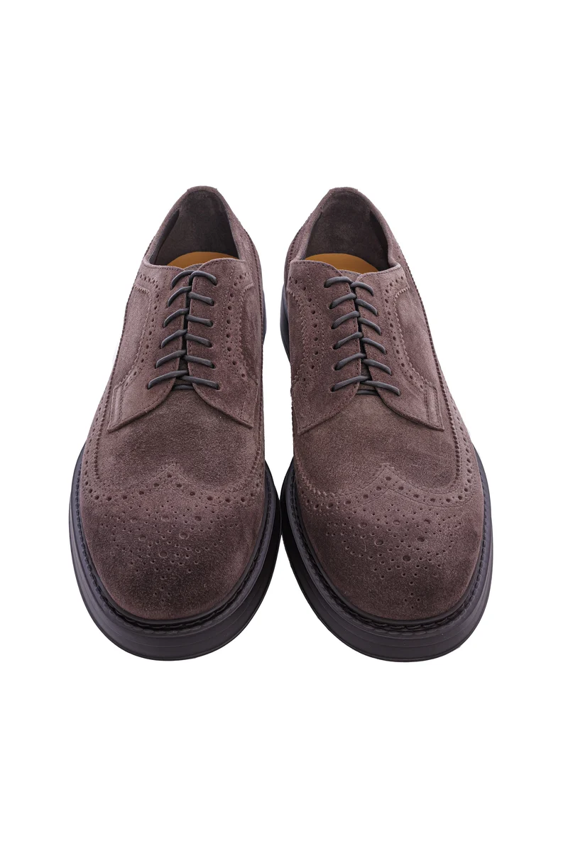Schnürschuh mit Brogue-Lochung Kreide