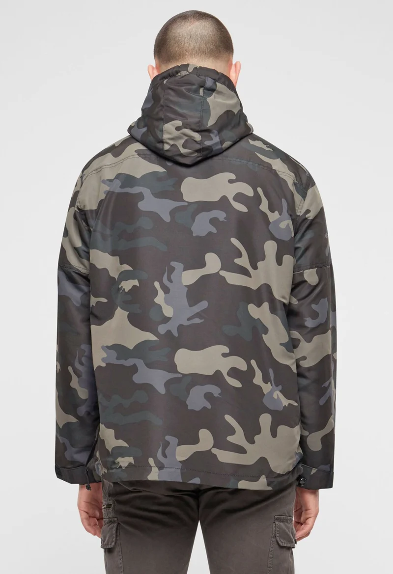 Windbreaker mit Teddyfell-Futter von Brandit