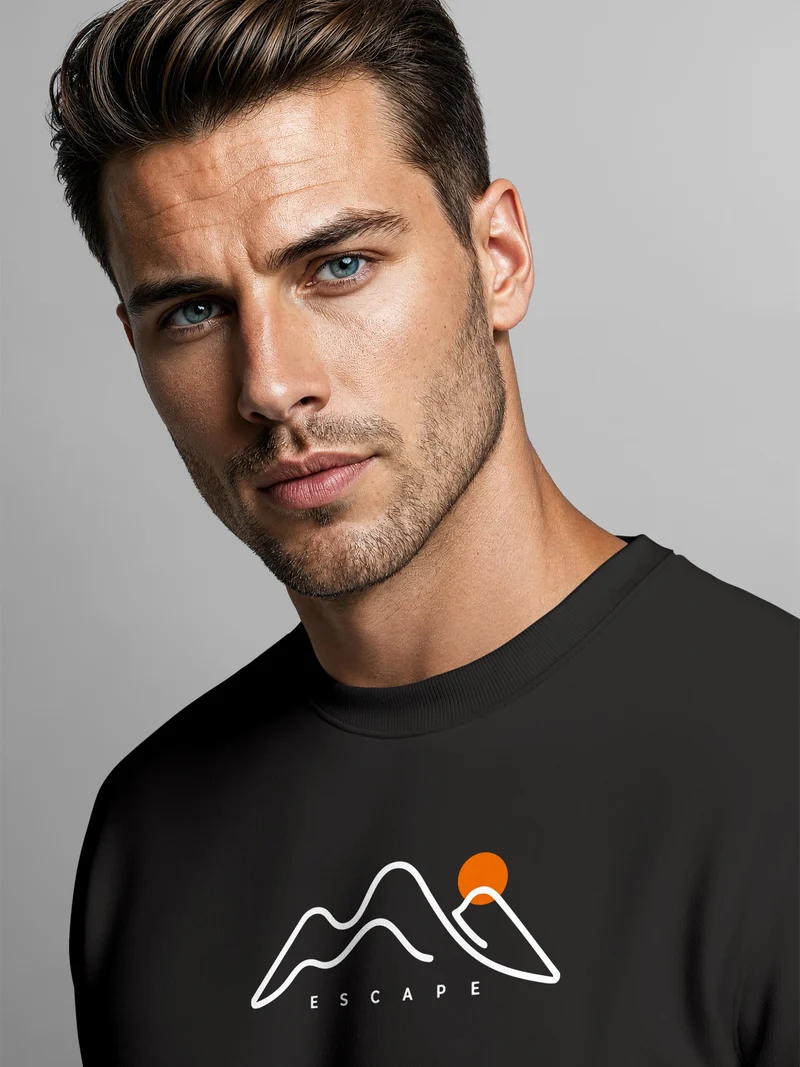 Herren Sweatshirt Escape Mountain Brustprint Regular Fit