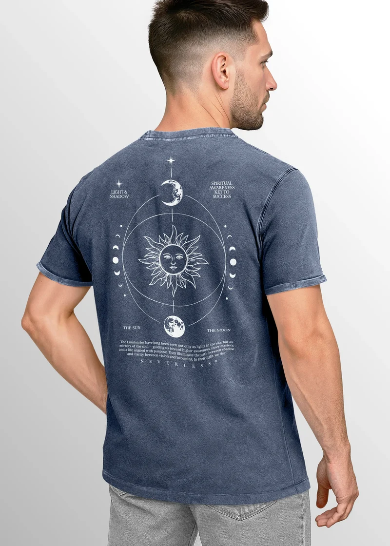 Herren Vintage T-Shirt Backprint Sonne Mond | Spirituelles Grafikshirt | Printshirt Astrologie Design Cosmic Style | Baumwolle Used Look