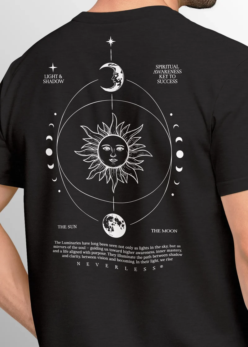 Herren T-Shirt Backprint Sonne Mond | Spirituelles Grafikshirt | Printshirt Astrologie Design Fashion Streetstyle