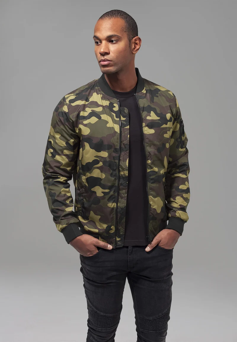 Leichte Bomberjacke "Camo" von Urban Classics