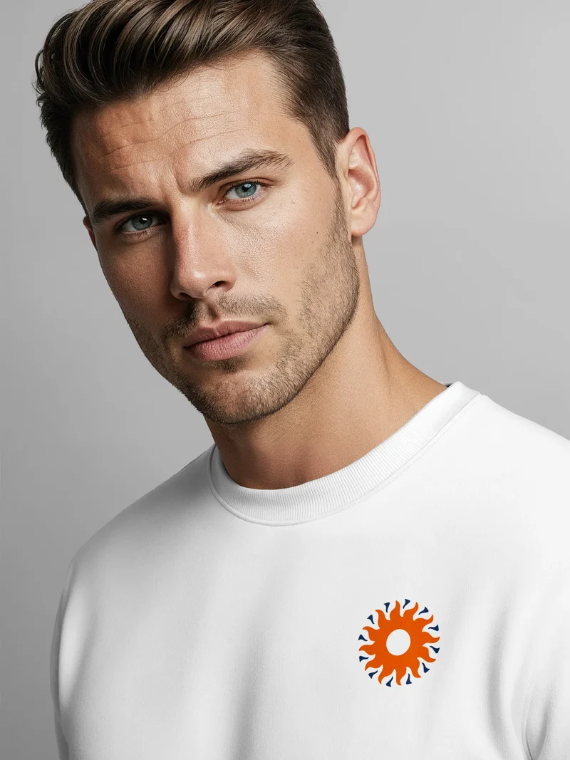 Sweatshirt Herren Pullover mit Backprint Freed by Nature Sonnenmotiv mit Retro-Schriftzug Outdoor Streetwear Fashion