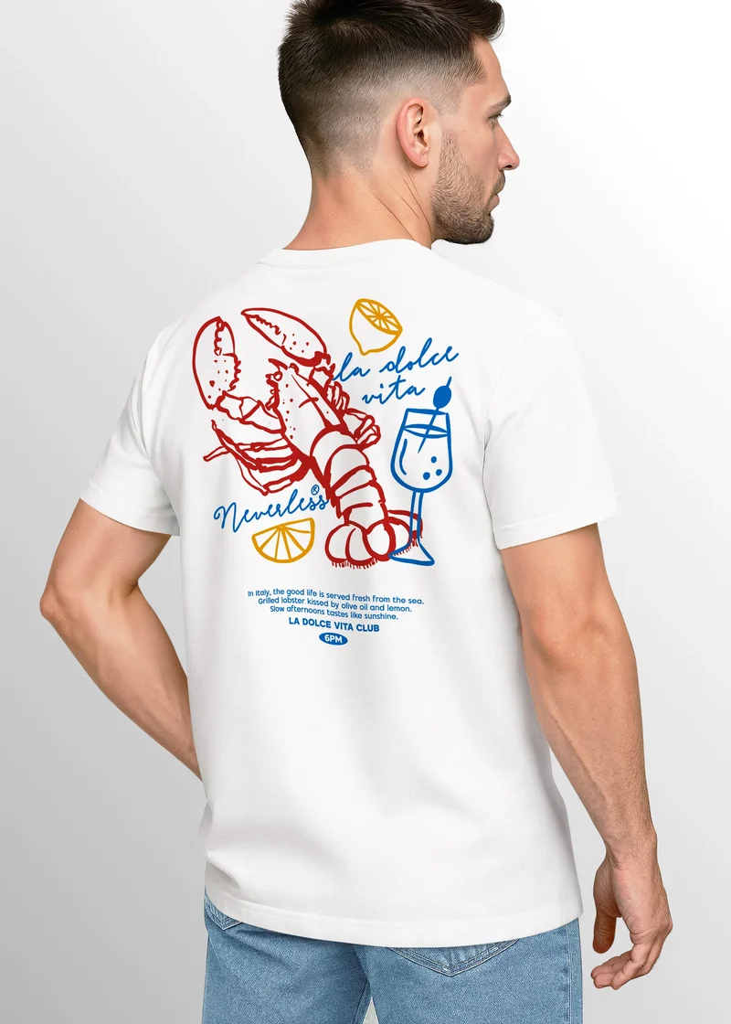 Herren T-Shirt La Dolce Vita Club – Sommer Grafikshirt mit Hummer Zitrone Wein Printshirt – Italien Lifestyle