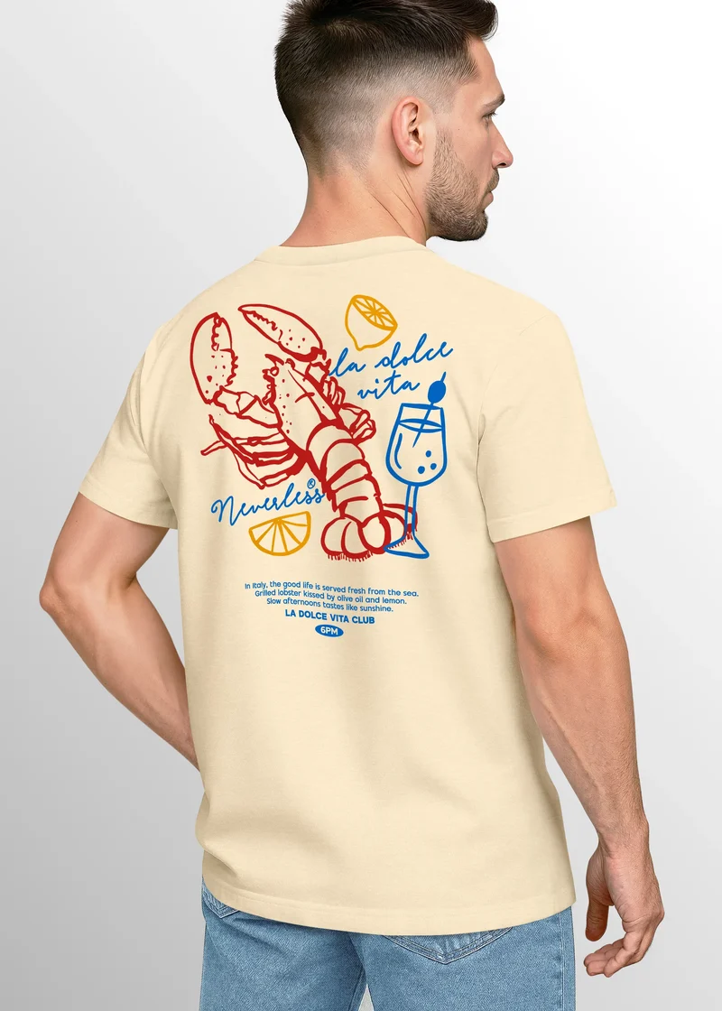 Herren T-Shirt La Dolce Vita Club – Sommer Grafikshirt mit Hummer Zitrone Wein Printshirt – Italien Lifestyle
