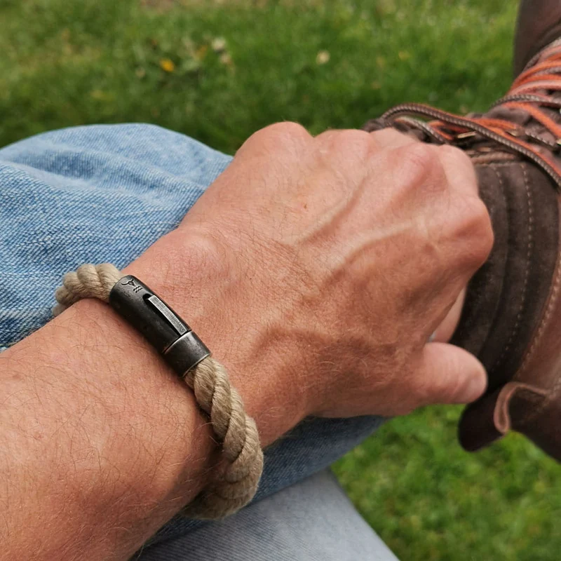 Retro-Armband aus Segeltau