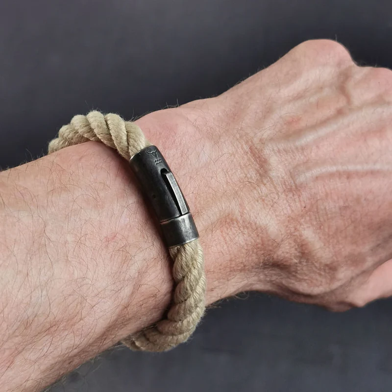 Retro-Armband aus Segeltau