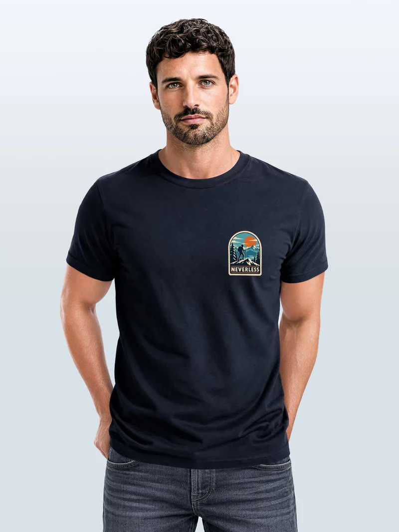 Herren T-Shirt Outdoor Hiking Badge Brustprint Slim Fit