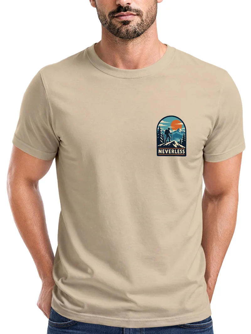 Herren T-Shirt Outdoor Hiking Badge Brustprint Slim Fit