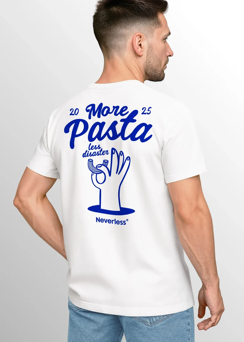Herren T-Shirt Backprint More Pasta Less Disaster Grafikshirt Nudeln Sommer Fashion Streetstyle