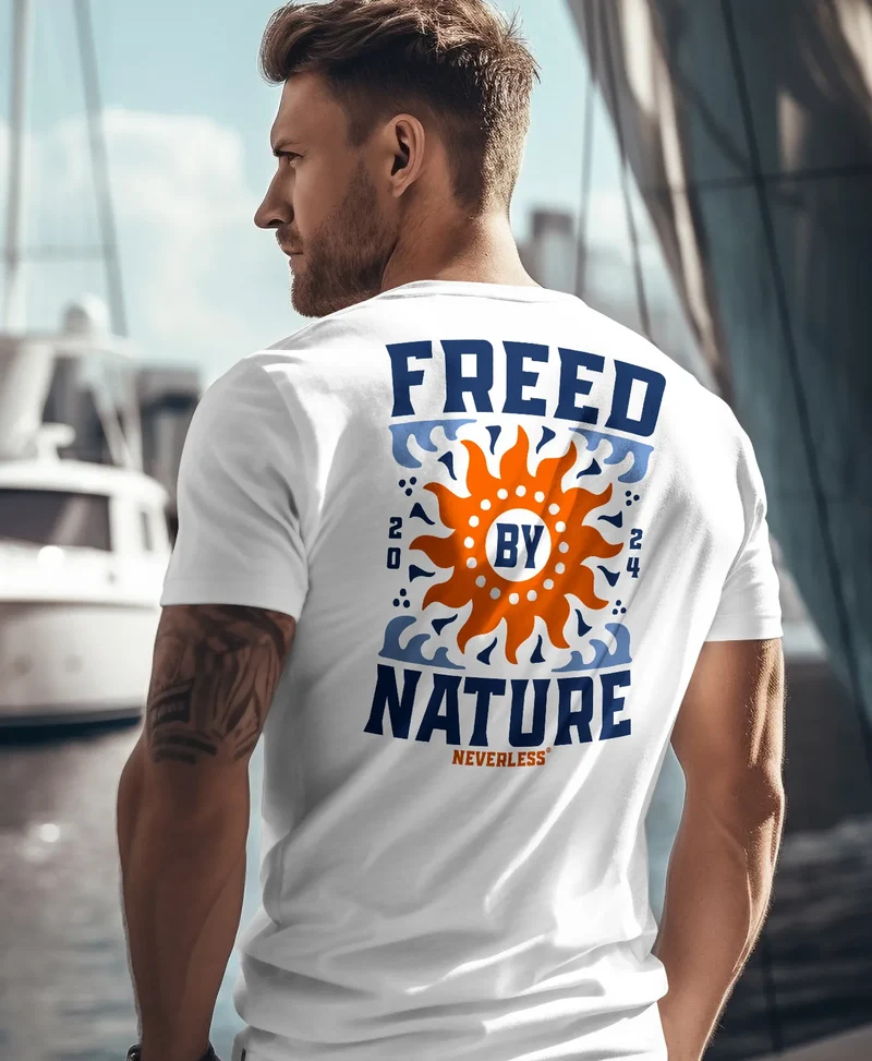 Backprint TShirt Herren Abstrakt Natur Sonne Wellen Aufschrift Freed by Nature Fashion Streetstyle