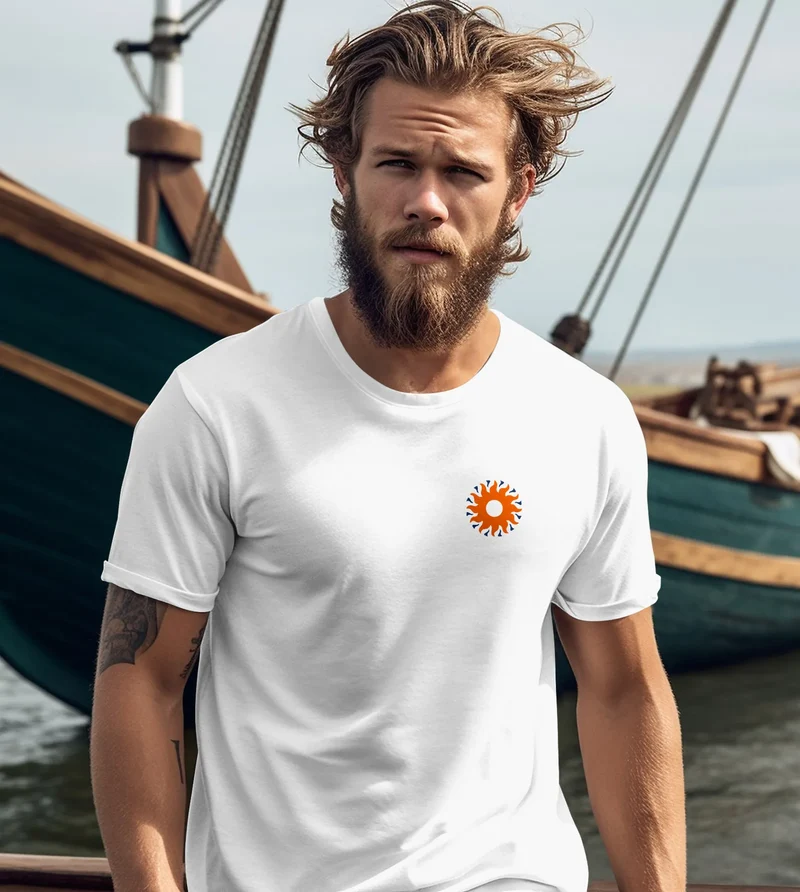 Backprint TShirt Herren Abstrakt Natur Sonne Wellen Aufschrift Freed by Nature Fashion Streetstyle