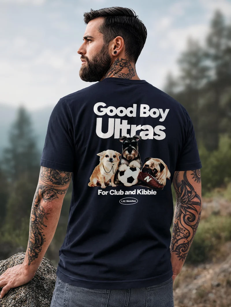 Herren T-Shirt Backprint - Design Good Boy Ultras - Baumwollshirt Männer Fashion Streetstyle Slim Fit