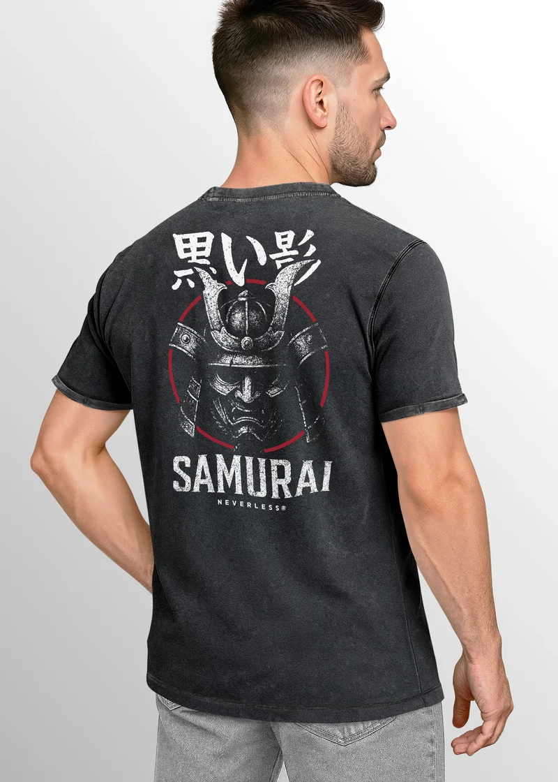Herren Vintage T-Shirt Samurai Backprint Japanisches Krieger Design mit Helm Kanji Print – Streetwear Grafikshirt Used Look