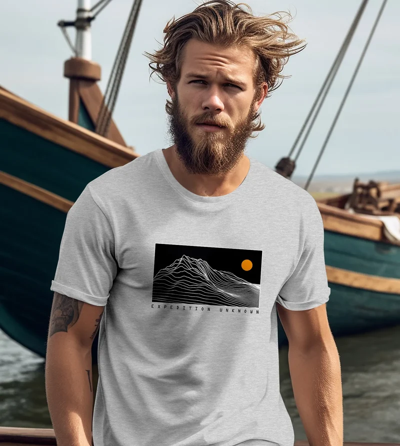 Herren T-Shirt Frontprint Wandern Berge Grafik Schriftzug Outdoor Natur Fashion Streetstyle Printshirt