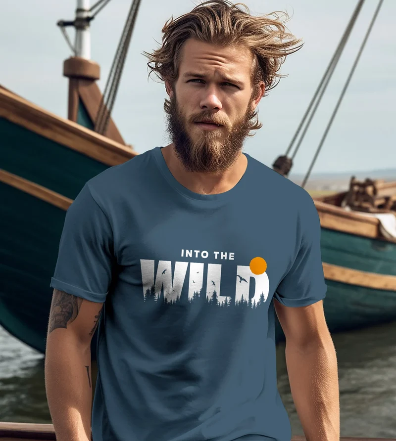 Herren T-Shirt Brustprint Bedruckt Into the Wild Schriftzug Outdoor Fashion Streetstyle Grafik-Shirt