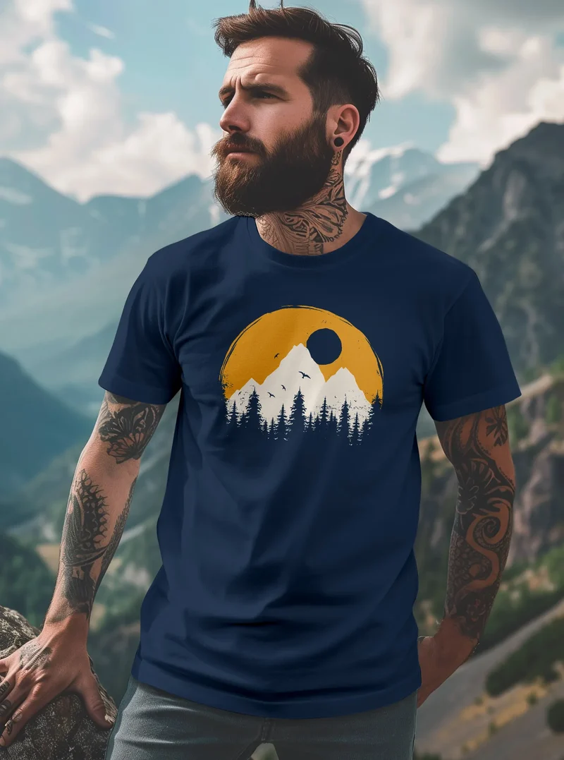 Herren T-Shirt Outdoor Print Natural Badge Logo Wandern Fashion Streetstyle