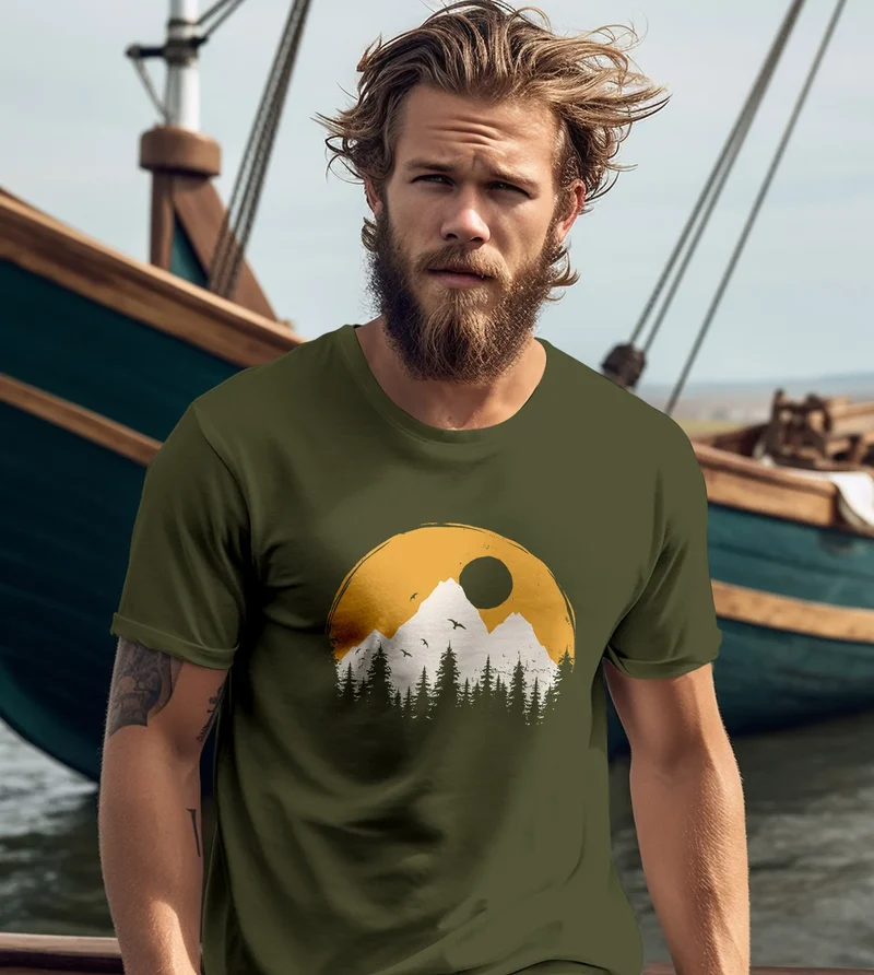 Herren T-Shirt Outdoor Print Natural Badge Logo Wandern Fashion Streetstyle