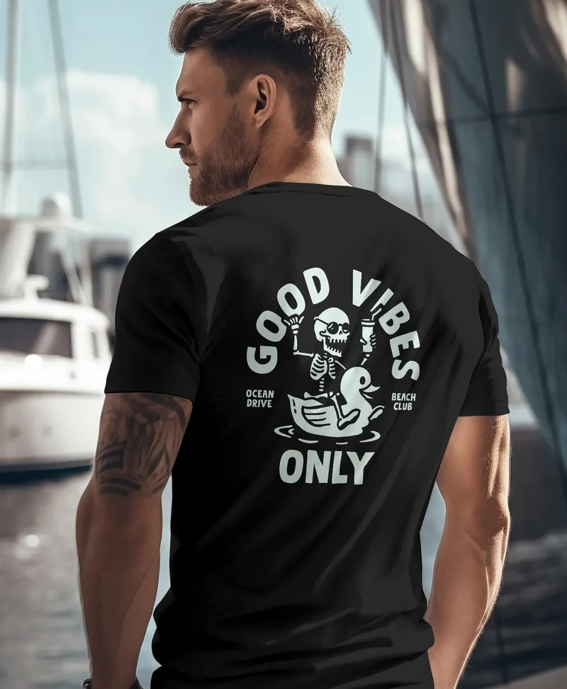 Herren T-Shirt Backprint Good Vibes Only Quitsche-Ente Motivprint Rückendruck Sommer Fashion Streetstyle