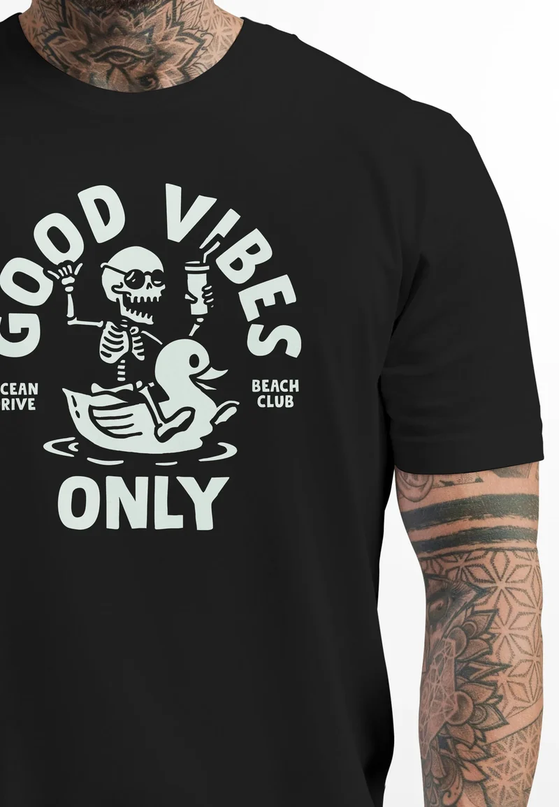 Herren T-Shirt Printshirt Spruch Good Vibes Only Skelett-Motiv Sommer Frontprint Fashion Streetstyle
