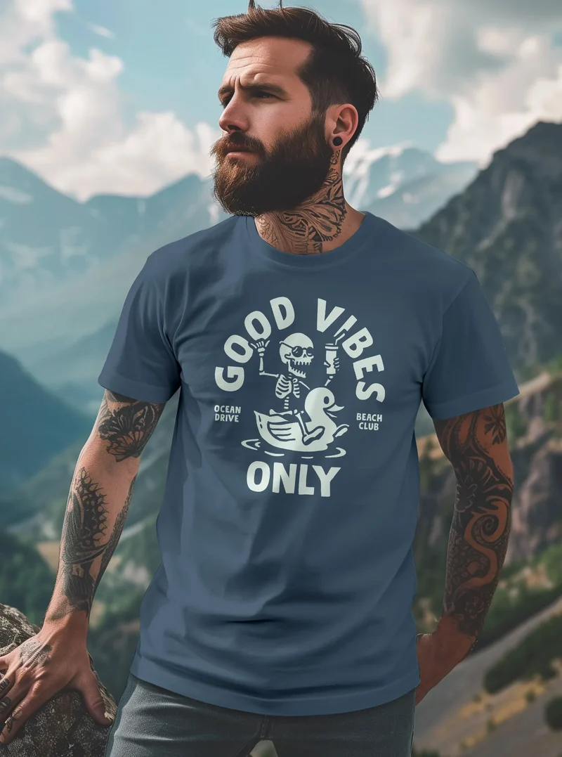 Herren T-Shirt Printshirt Spruch Good Vibes Only Skelett-Motiv Sommer Frontprint Fashion Streetstyle