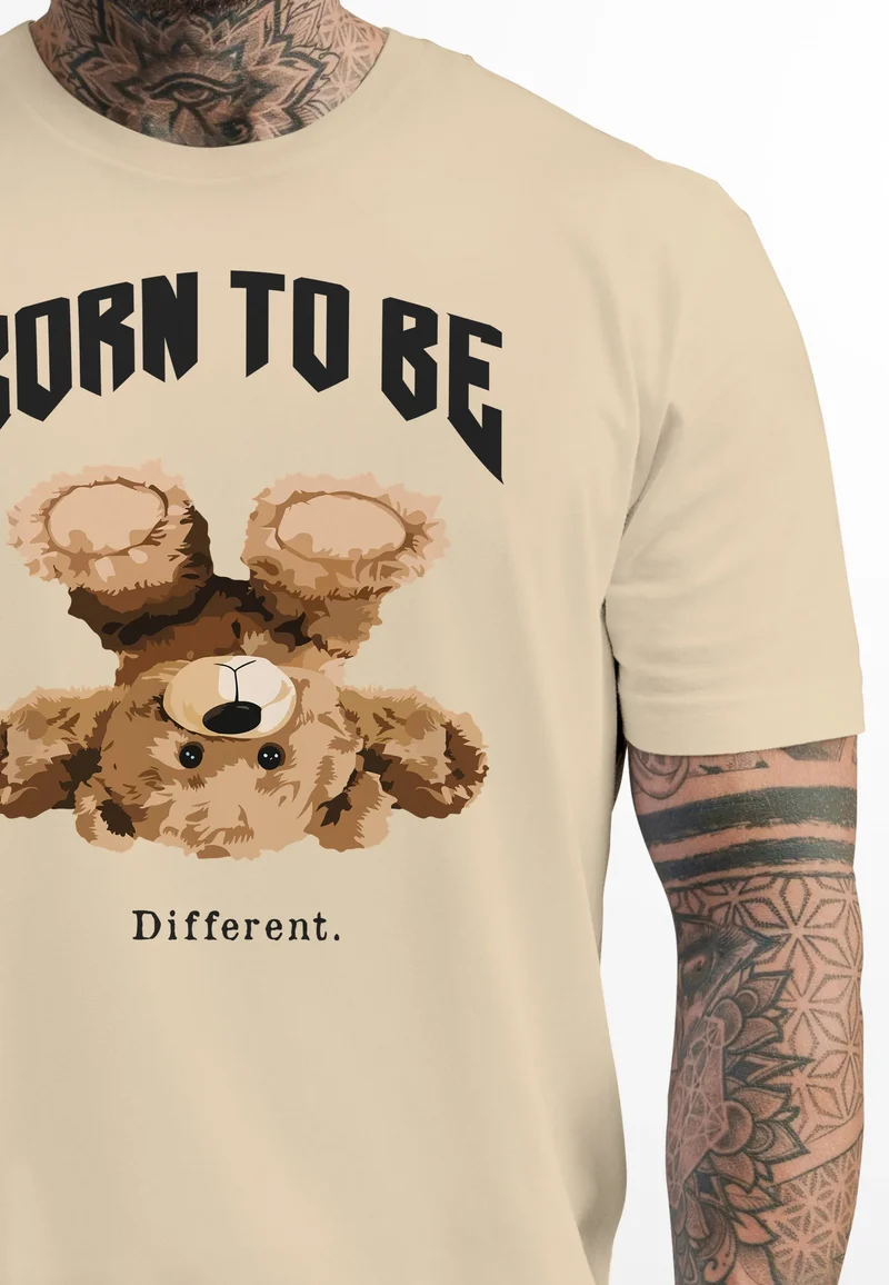 Herren T-Shirt Printshirt Born to be different Schriftzug Bear Bär Teddy Fashion Streetstyle
