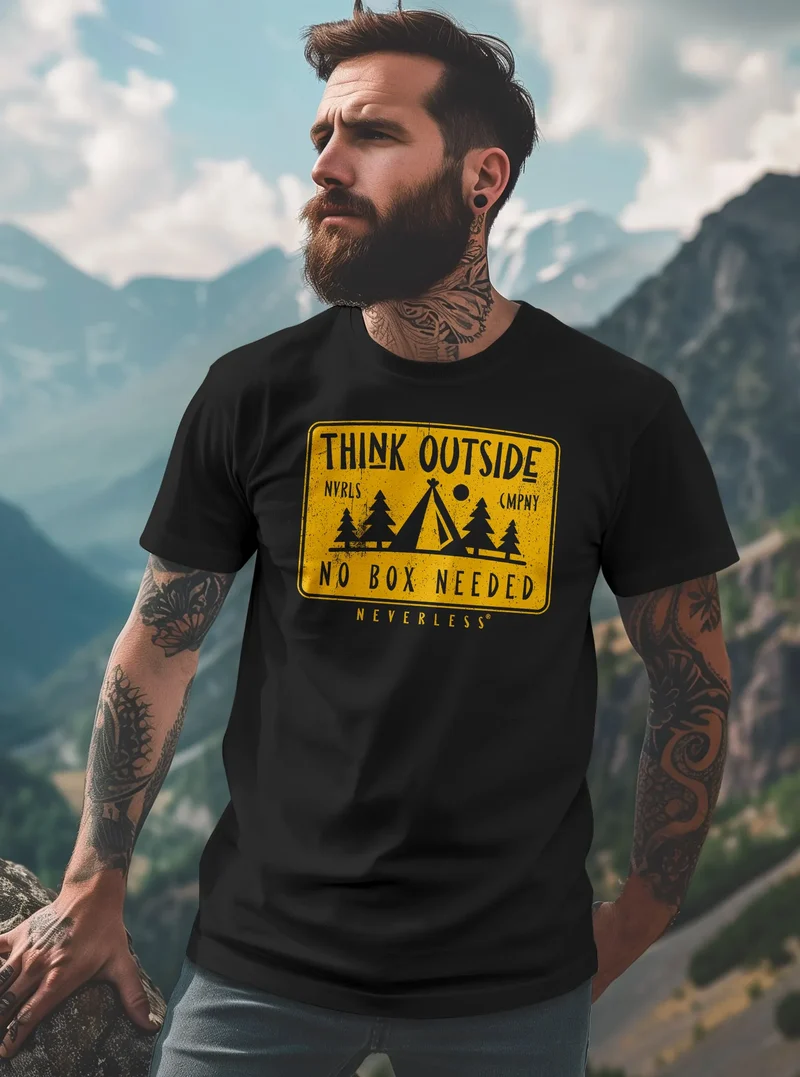 Herren T-Shirt SpuchThink Outside Rückenaufdruck Wald Outdoor Camping Printshirt Männer Fashion Streetstyle