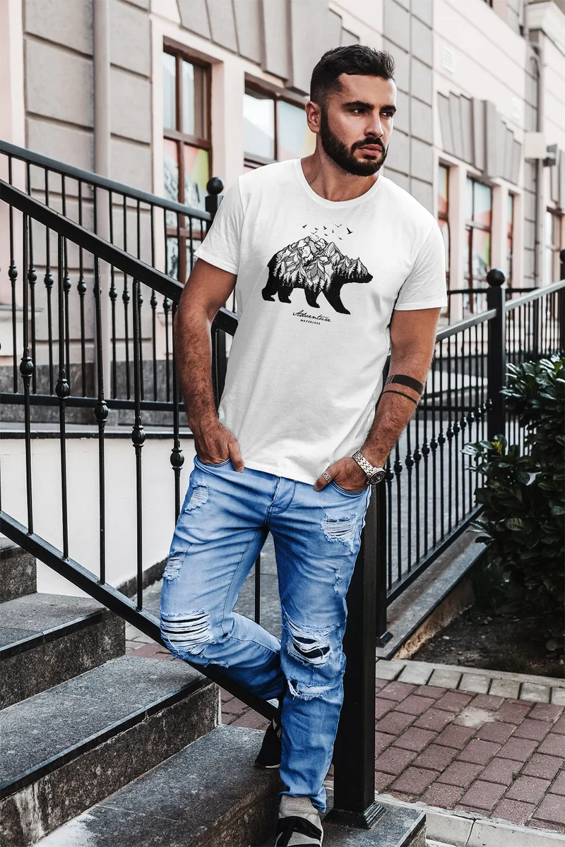 Herren T-Shirt Bär Abenteuer Berge Wald Bear Mountains Adventure Slim Fit