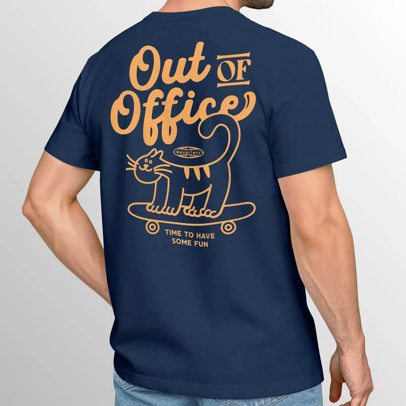 Herren T-Shirt Backprint Out of Office Grafikshirt Katze Schriftzug Fashion Streetstyle