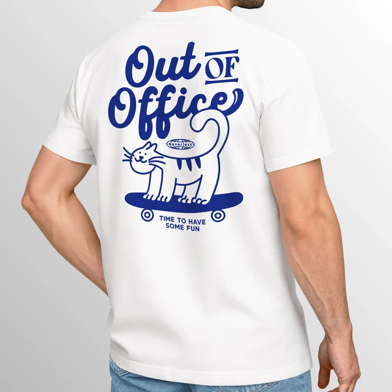 Herren T-Shirt Backprint Out of Office Grafikshirt Katze Schriftzug Fashion Streetstyle