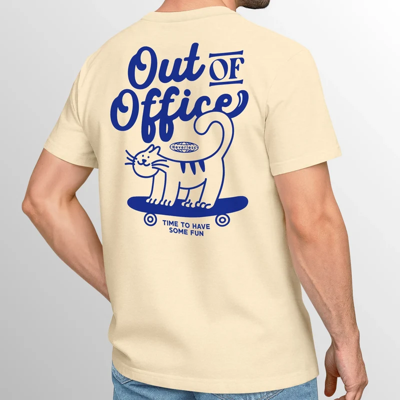 Herren T-Shirt Backprint Out of Office Grafikshirt Katze Schriftzug Fashion Streetstyle