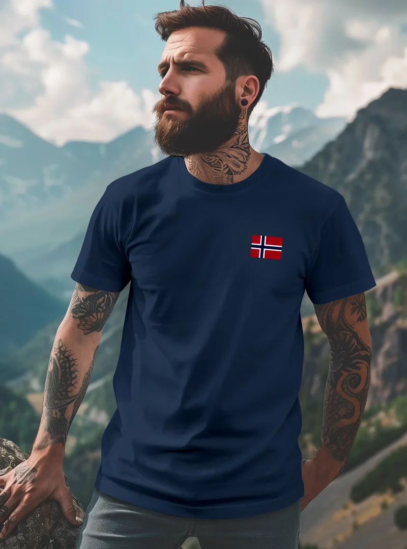 Herren T-Shirt mit Norwegen Flagge Kurzarm Shirt mit Brustlogo Skandinavisches Design Shirt für Alltag und Reise