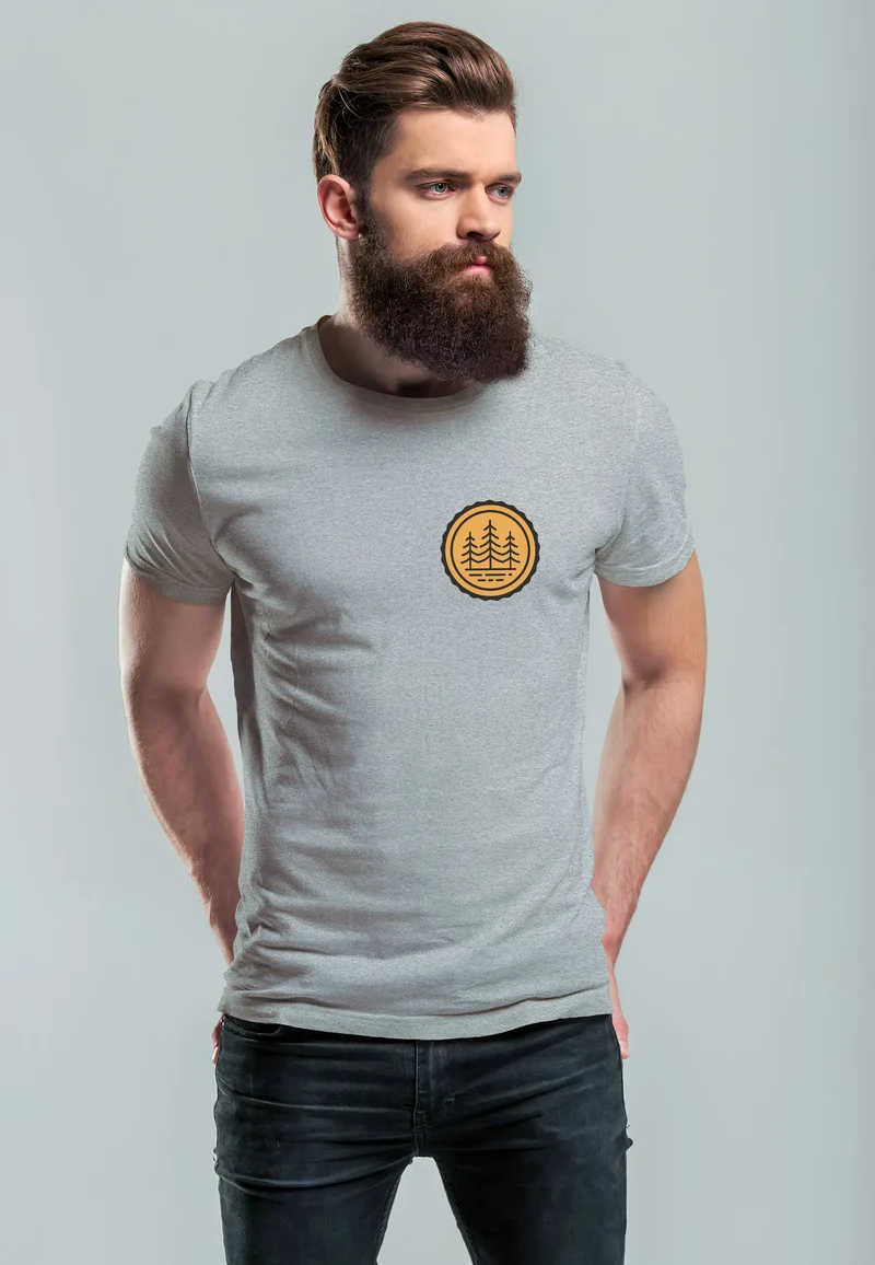 Herren T-Shirt Wald Bäume Logo Badge Naturliebhaber Outdoor Fashion Streetstyle