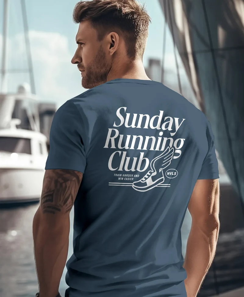 Herren T-Shirt Backprint Sport Laufen Joggen Grafik Sunday Running Club Retro Fashion Streetstyle