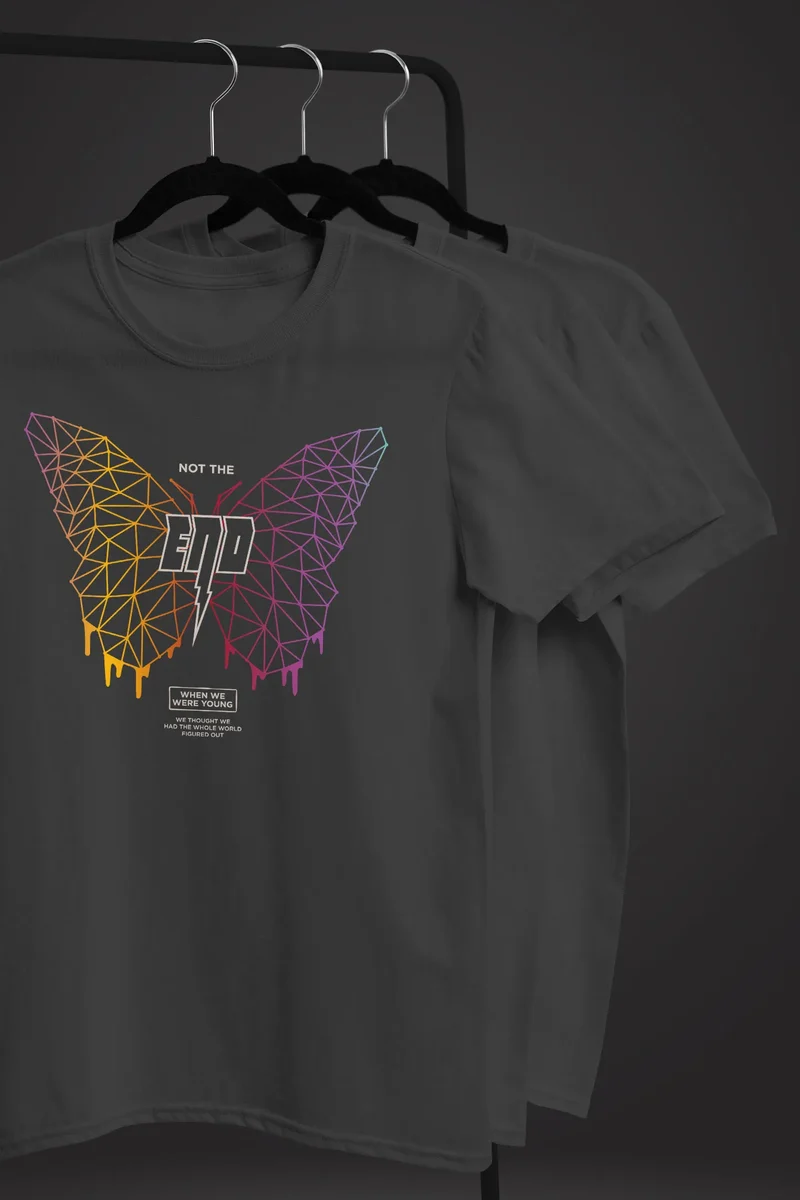 Herren T-Shirt Schmetterling Geometric Design Butterlfy Spruch Not the End Printshirt Fashion Streetstyle