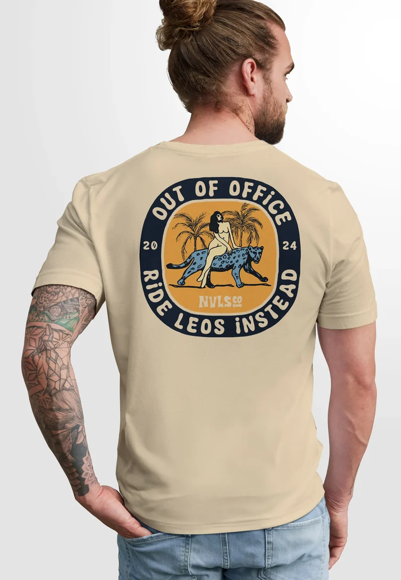Herren T-Shirt Backprint Leopard Aufdruck Spruch Out of Office Sommer Freizeit Fashion Streetstyle