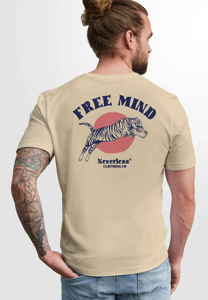 Herren T-Shirt Backprint Tiger Motiv Schrift Statement Free Mind Grafik Printshirt Fashion Streetstyle