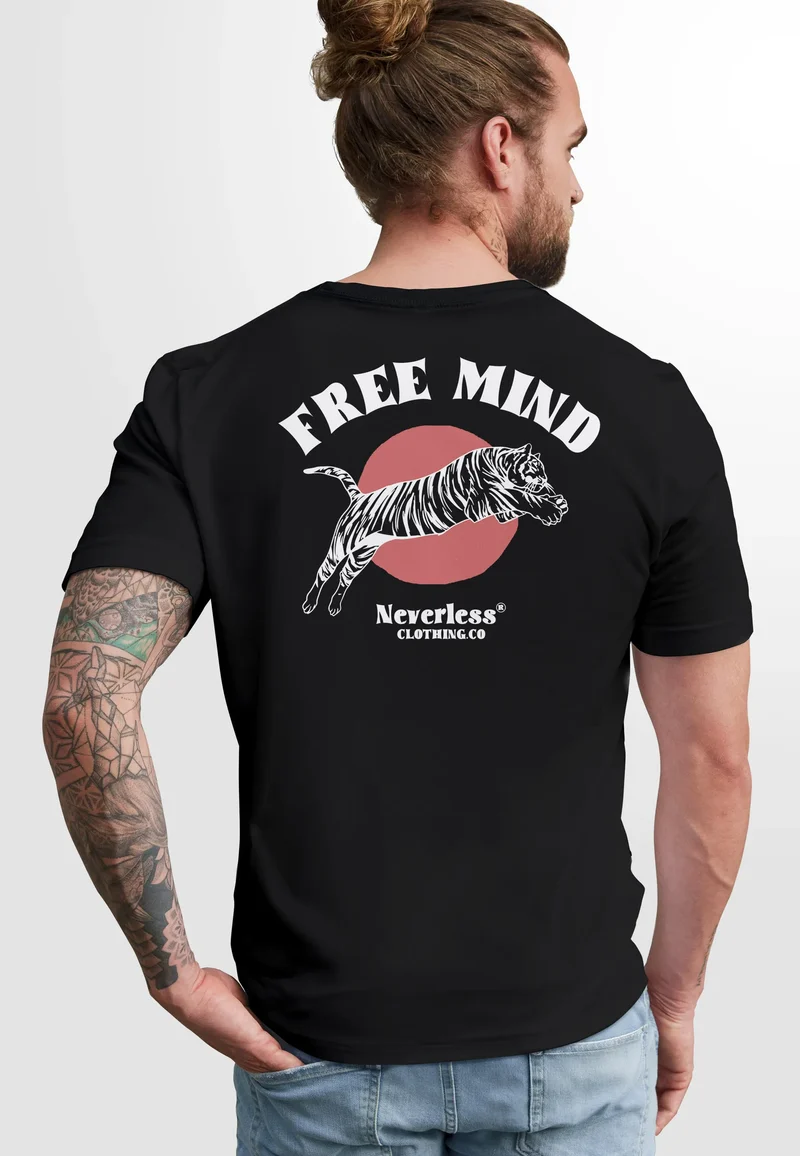 Herren T-Shirt Backprint Tiger Motiv Schrift Statement Free Mind Grafik Printshirt Fashion Streetstyle