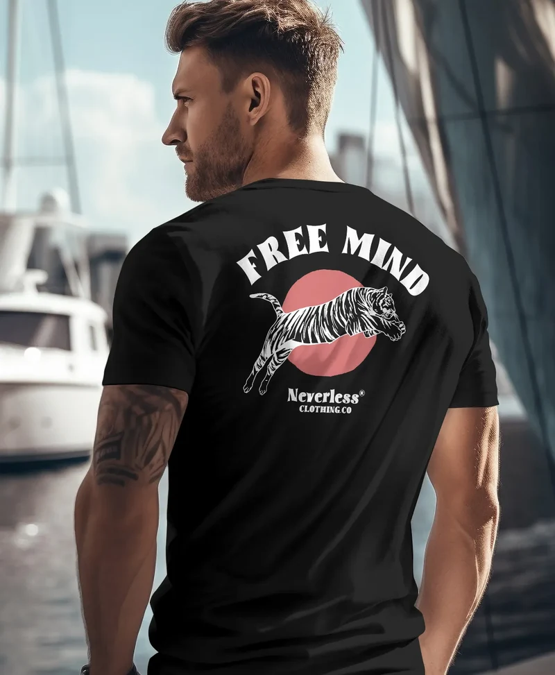 Herren T-Shirt Backprint Tiger Motiv Schrift Statement Free Mind Grafik Printshirt Fashion Streetstyle
