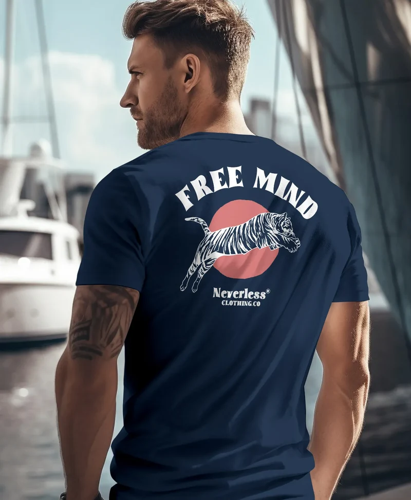 Herren T-Shirt Backprint Tiger Motiv Schrift Statement Free Mind Grafik Printshirt Fashion Streetstyle