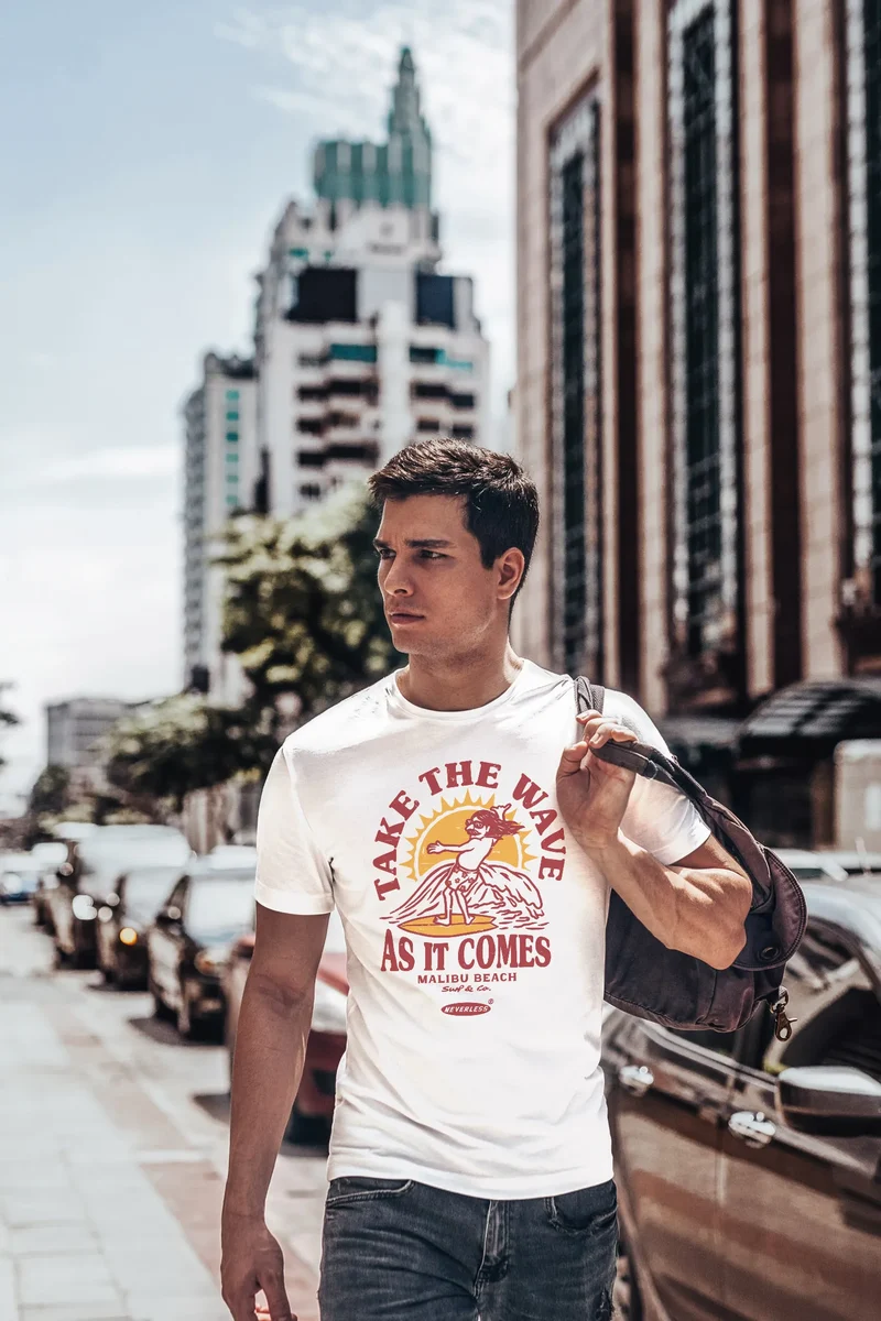 Herren T-Shirt Surfer Spruch Take the Wave Welle Surfing Fashion Streetstyle Sommer