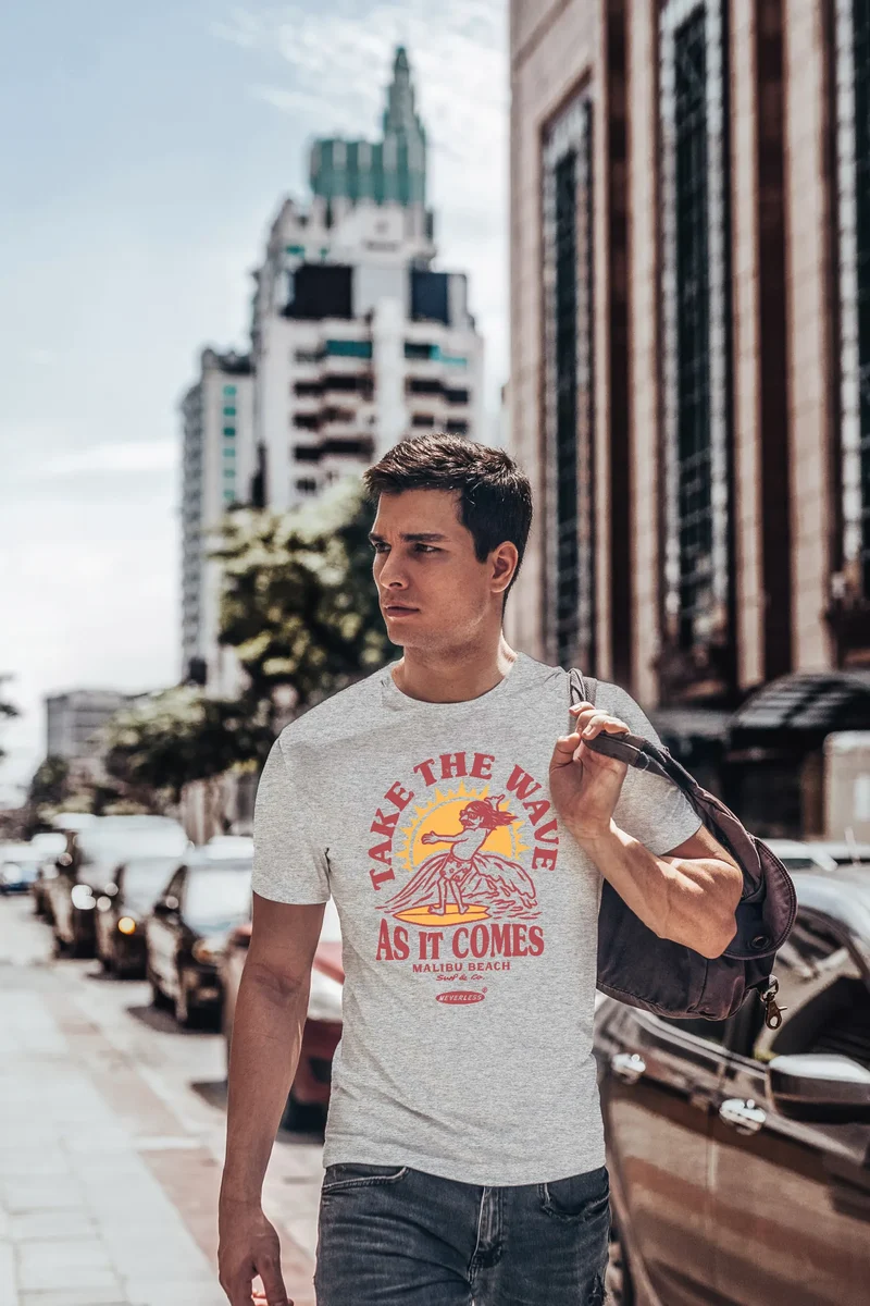 Herren T-Shirt Surfer Spruch Take the Wave Welle Surfing Fashion Streetstyle Sommer
