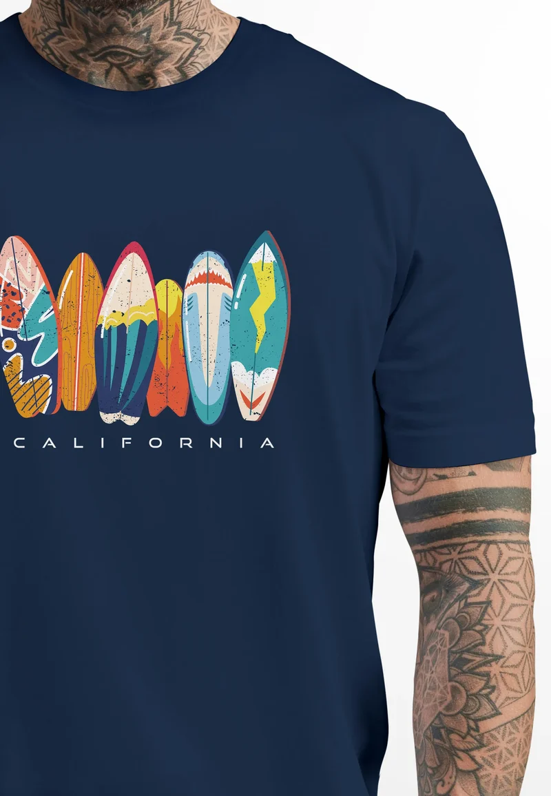 Herren T-Shirt California Surfboards Surfing Motiv Printshirt Brustprint Aufdruck Sommer Fashion Streetstyle