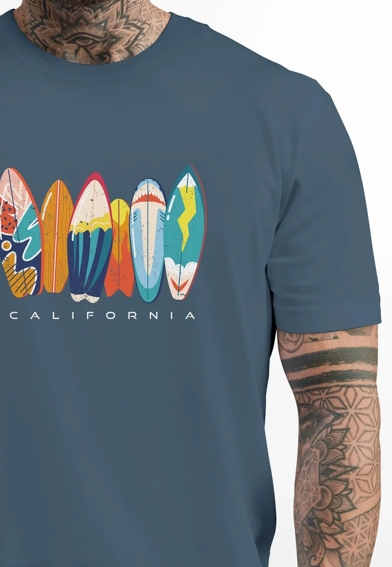 Herren T-Shirt California Surfboards Surfing Motiv Printshirt Brustprint Aufdruck Sommer Fashion Streetstyle