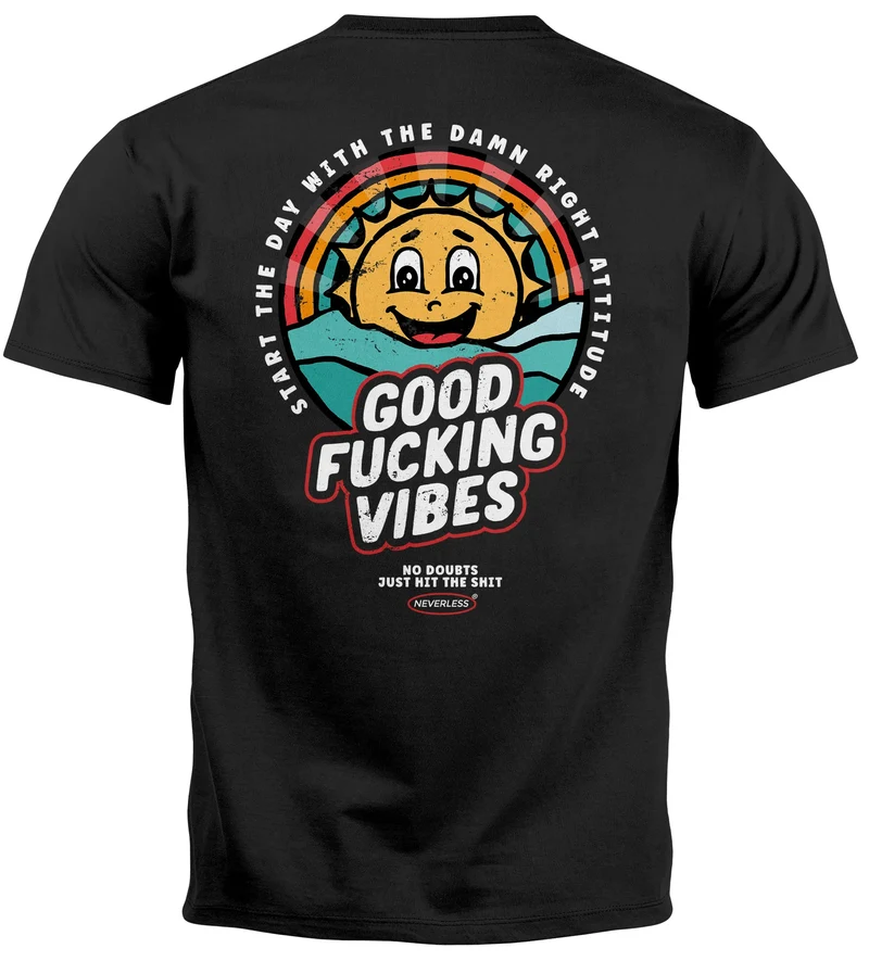 Backprint TShirt Herren Good Vibes Schriftzug Sommer Sonne Retro Vintage Printshirt mit Brustlogo Fashion Streetstyle