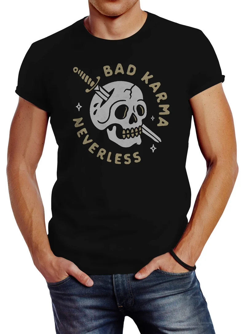 Herren T-Shirt Totenkopf mit Schwert Bikermotiv Skull Bad Karma Schriftzug Fashion Streetstyle