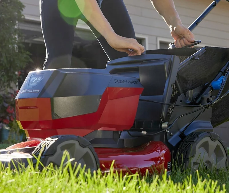 Toro Super Recycler 21″ 60V Battery Personal Pace Mower