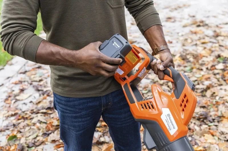Husqvarna 350iB Leaf Blaster Battery Leaf Blower